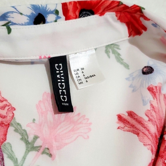 ♦️3/25♦️Divided H&M Women's Top - Picture 3 of 5